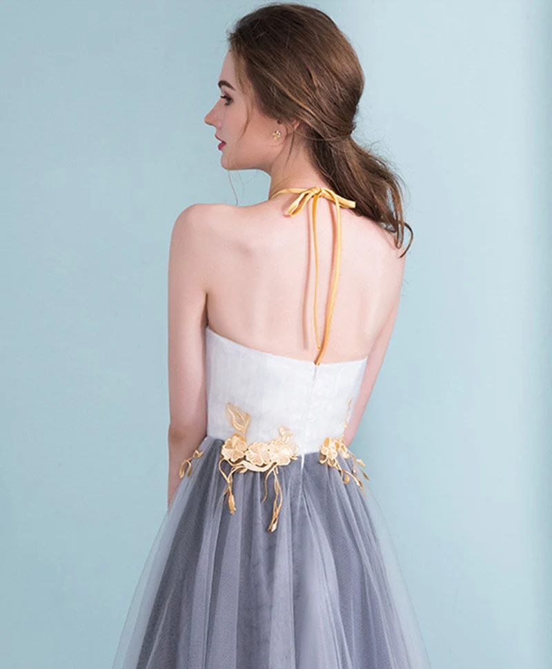 Superbe robe de soirée en tulle à col licou et dégradé gris