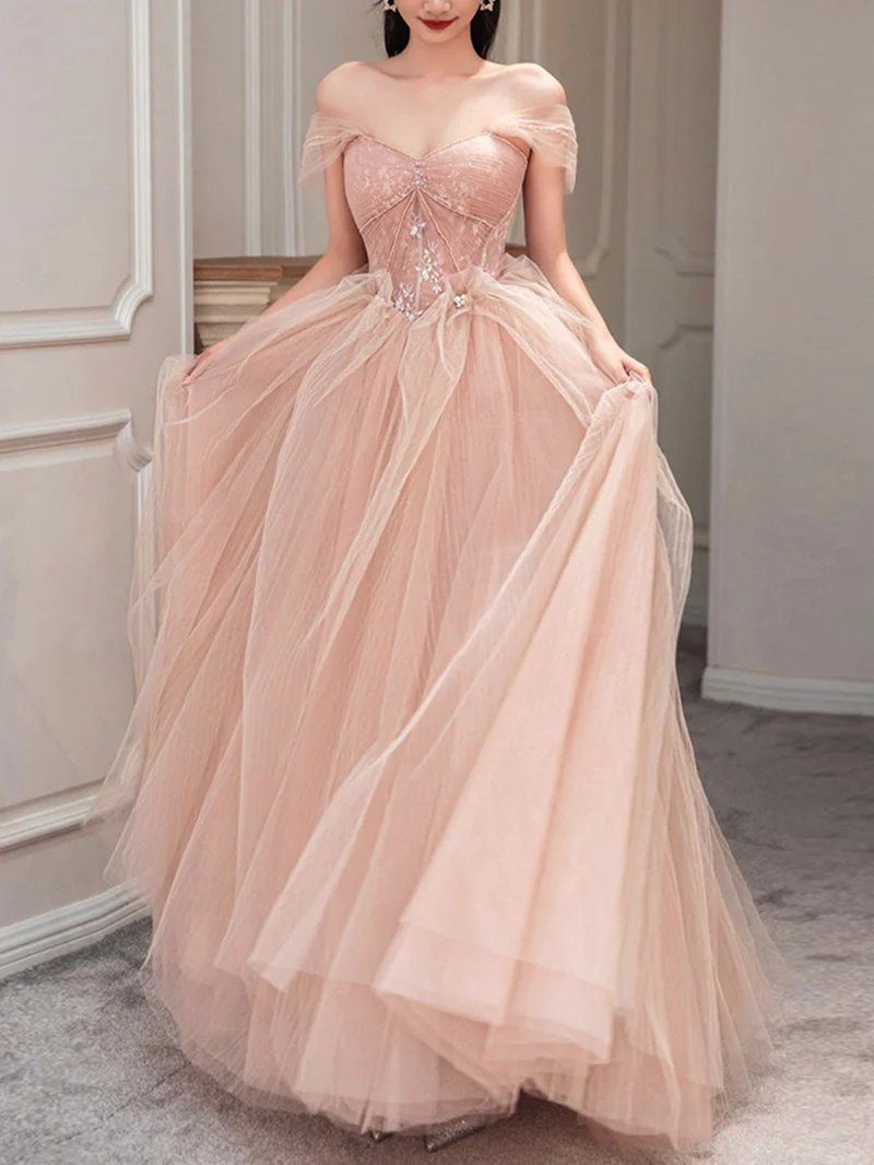 Robe de bal longue en tulle rose à col en cœur