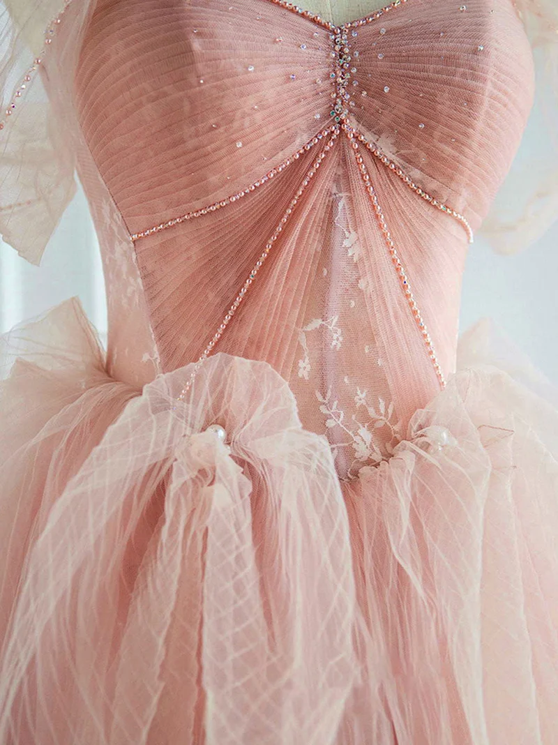 Robe de bal longue en tulle rose à col en cœur