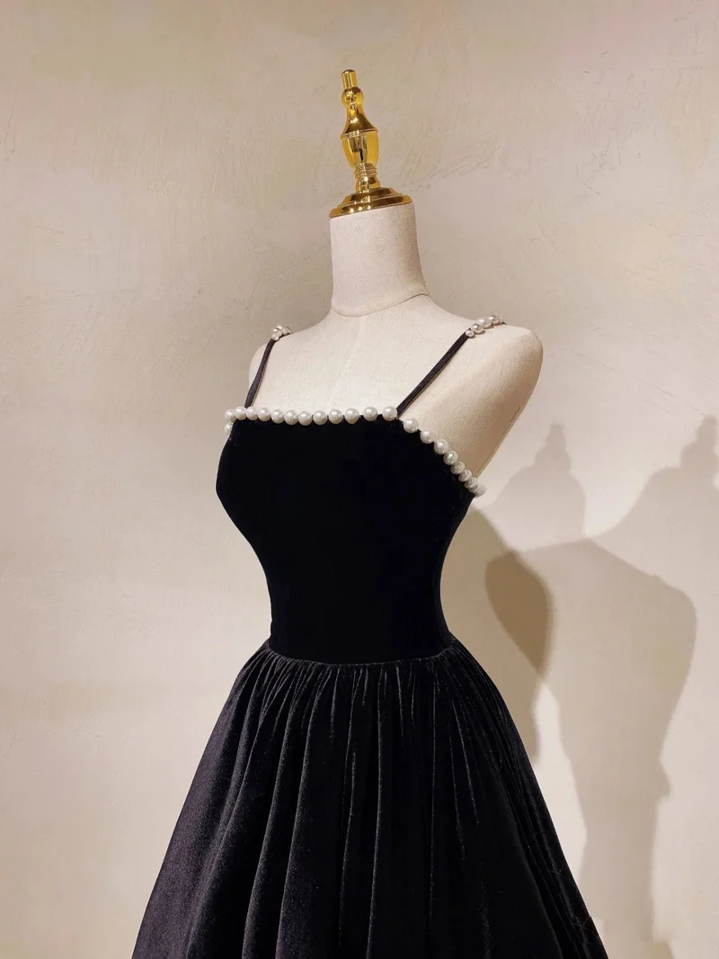 Robe de bal longue en velours noir Aline