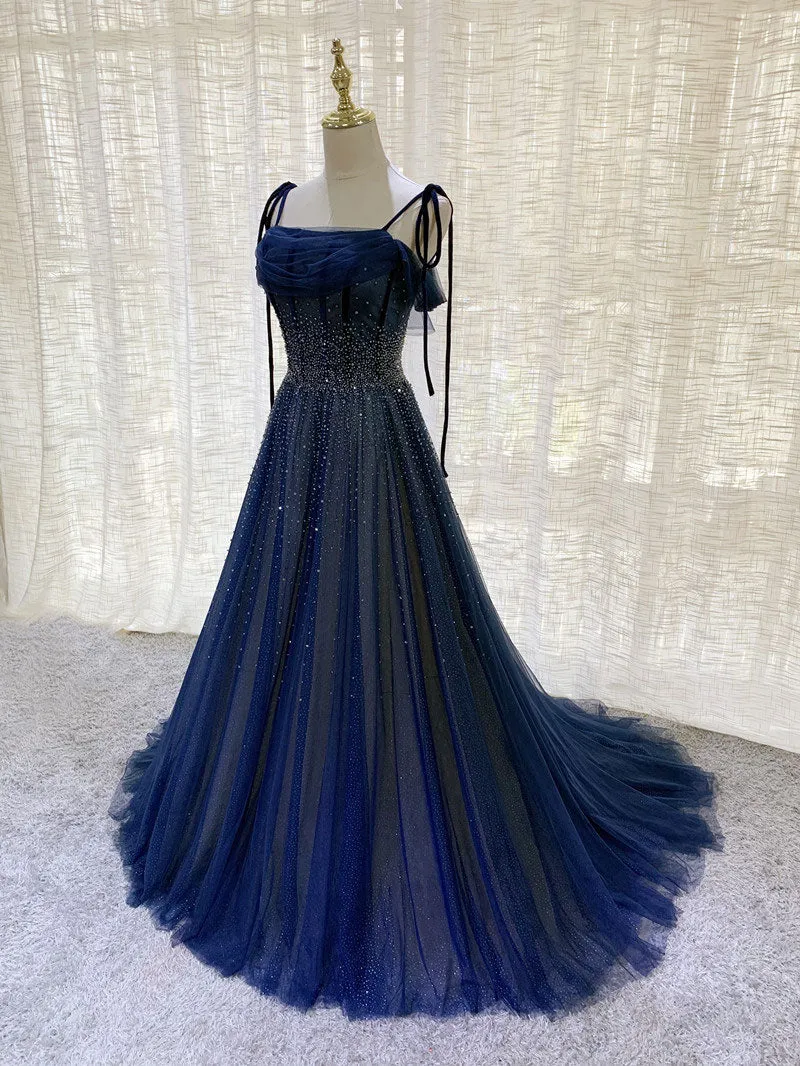 Superbe robe de soirée longue en tulle bleu foncé à paillettes