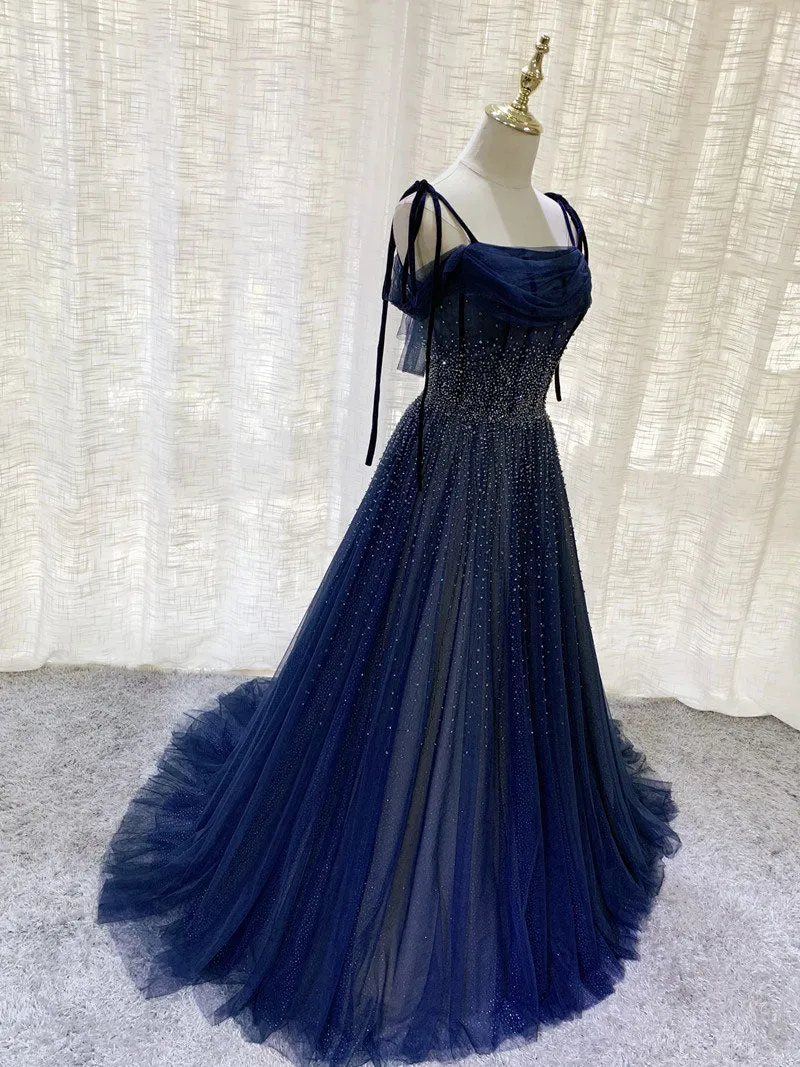 Superbe robe de soirée longue en tulle bleu foncé à paillettes