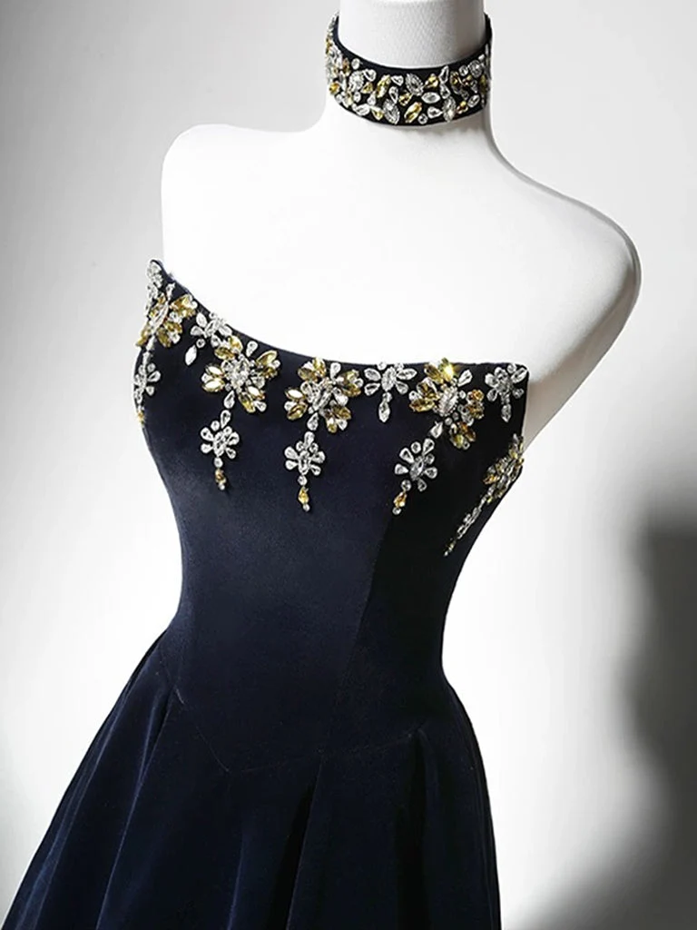 Robe de bal longue en velours bleu foncé, coupe trapèze, simple, avec perles