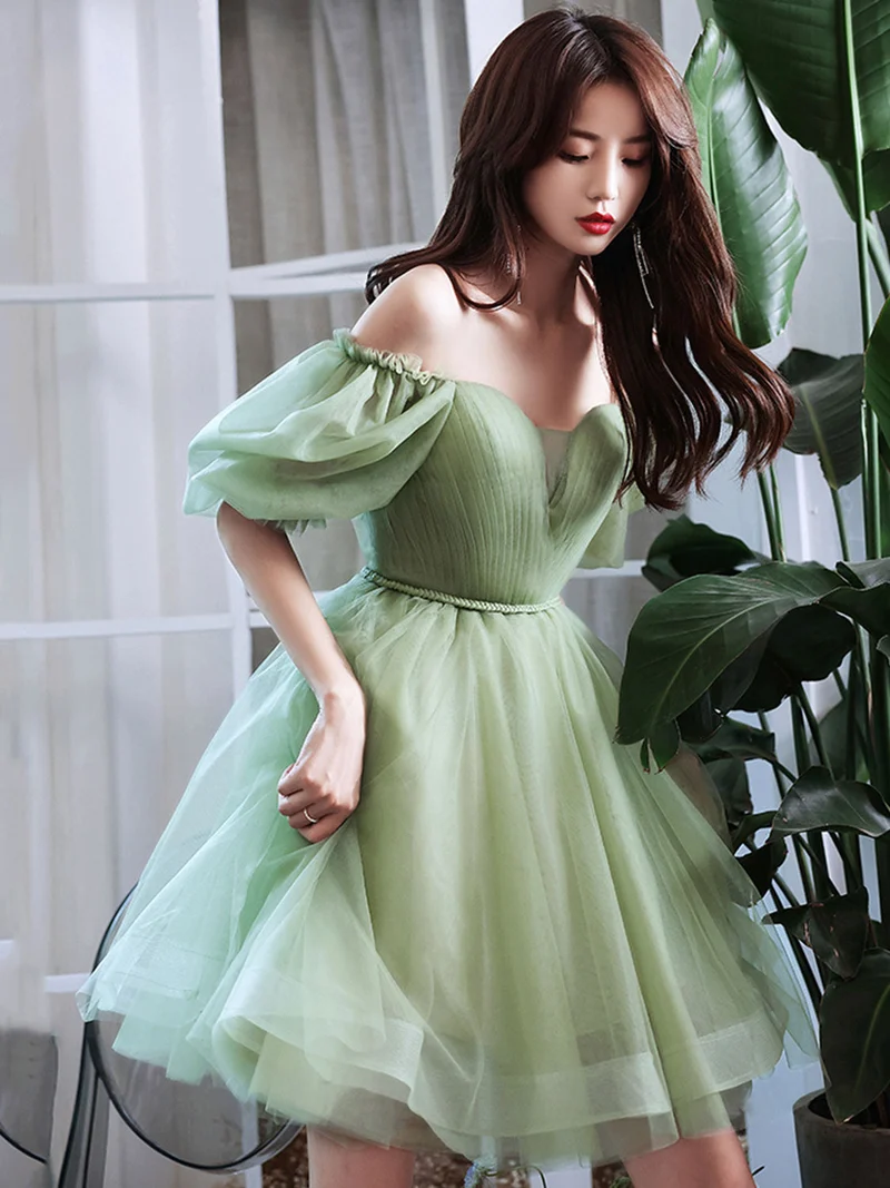 Robe de bal courte luxueuse en tulle vert sauge