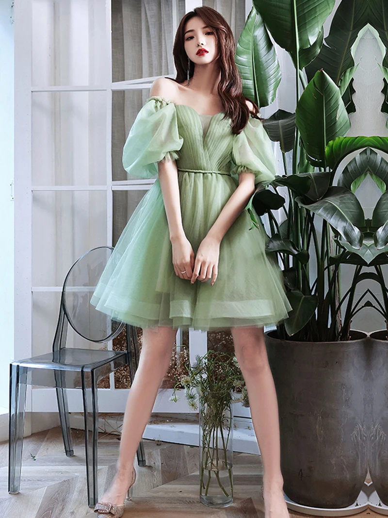 Robe de bal courte luxueuse en tulle vert sauge