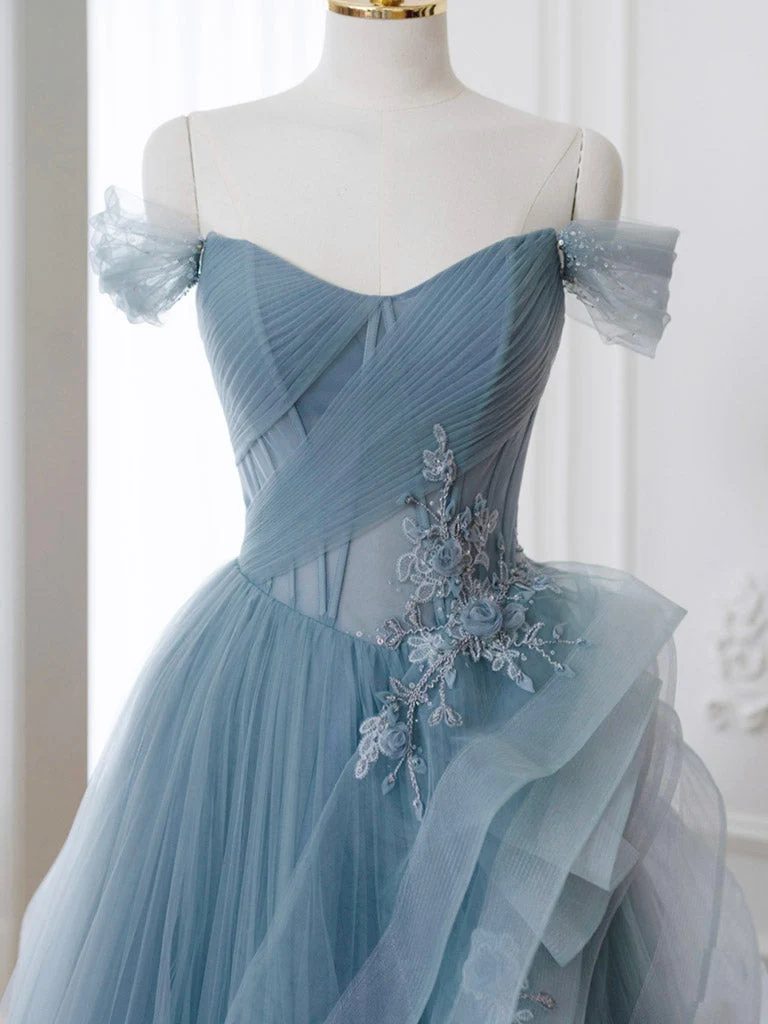 Robe de bal élégante en tulle et dentelle, coupe trapèze, épaules dénudées, gris et bleu