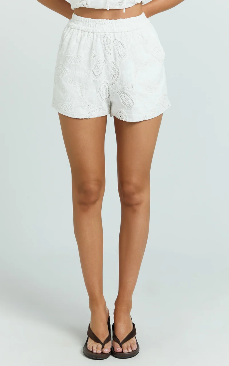Duffy Shorts - High Waist Relaxed Broderie Boxer Shorts in White