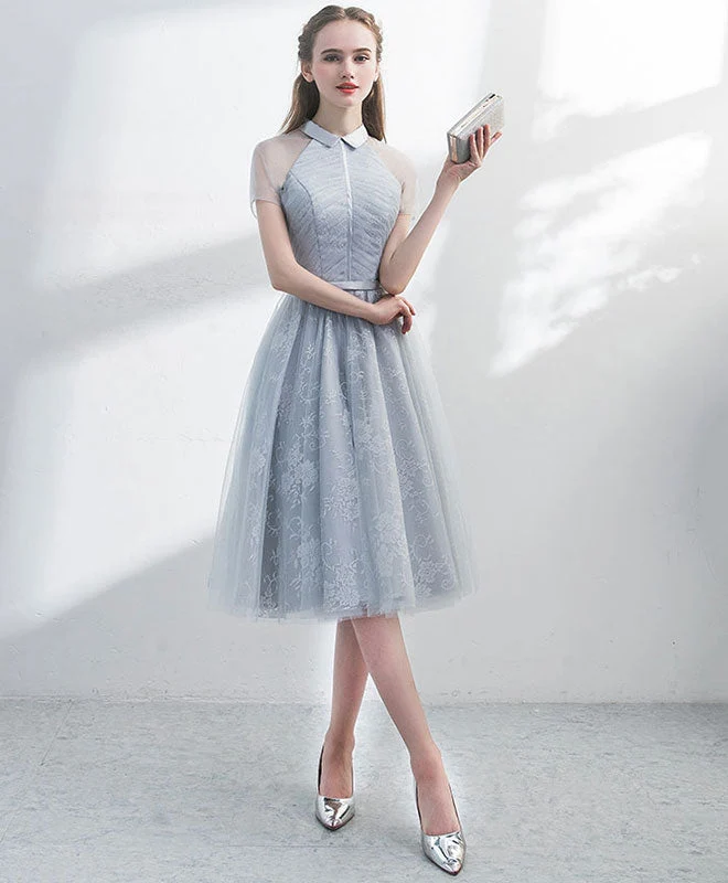 Robe de bal courte en tulle gris unique et en dentelle