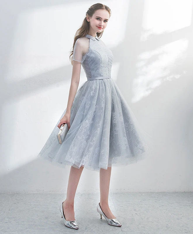 Robe de bal courte en tulle gris unique et en dentelle