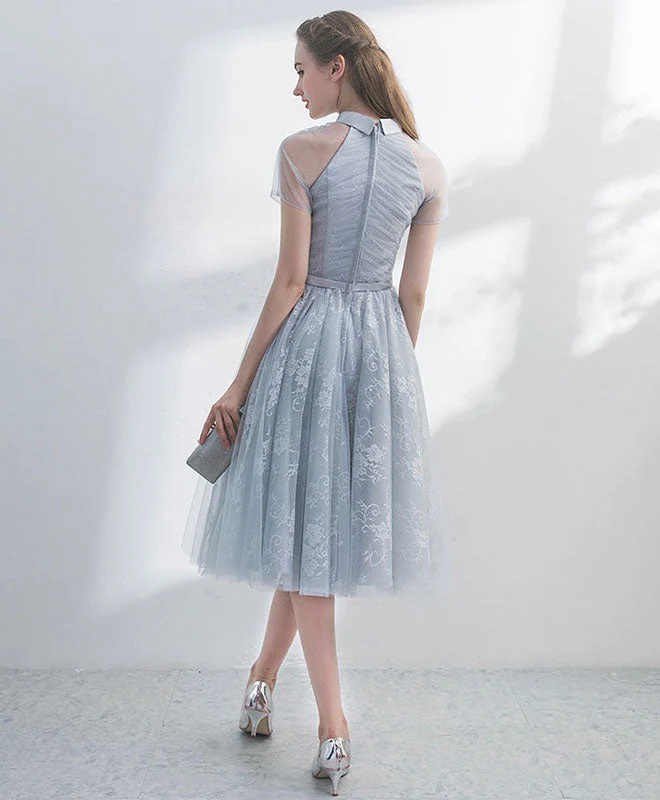 Robe de bal courte en tulle gris unique et en dentelle
