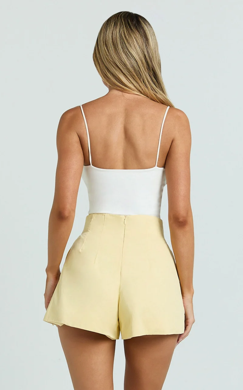 Harvey Shorts - High Waisted Tailored Shorts in Lemon