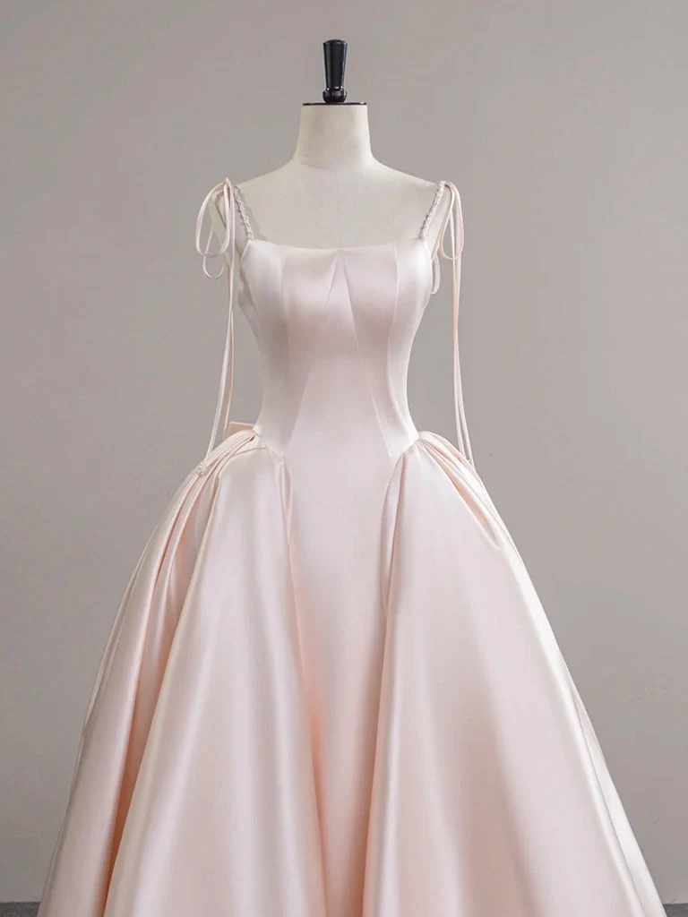 Robe de bal longue élégante en satin rose champagne coupe trapèze