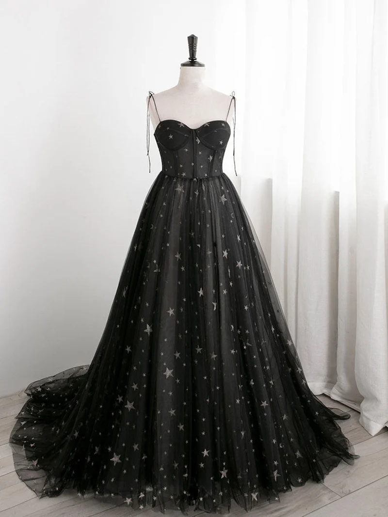 Robe de soirée longue noire en tulle à col en cœur et coupe trapèze