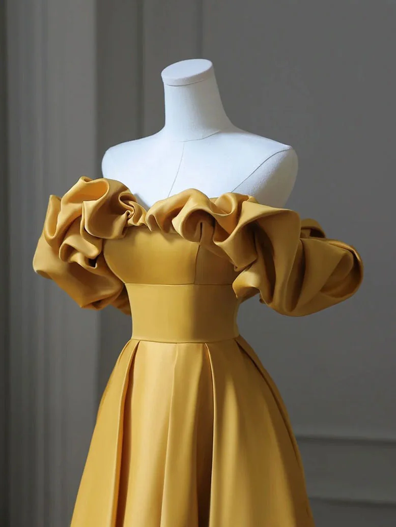 Superbe robe de bal Aline en satin jaune pour événements et fêtes
