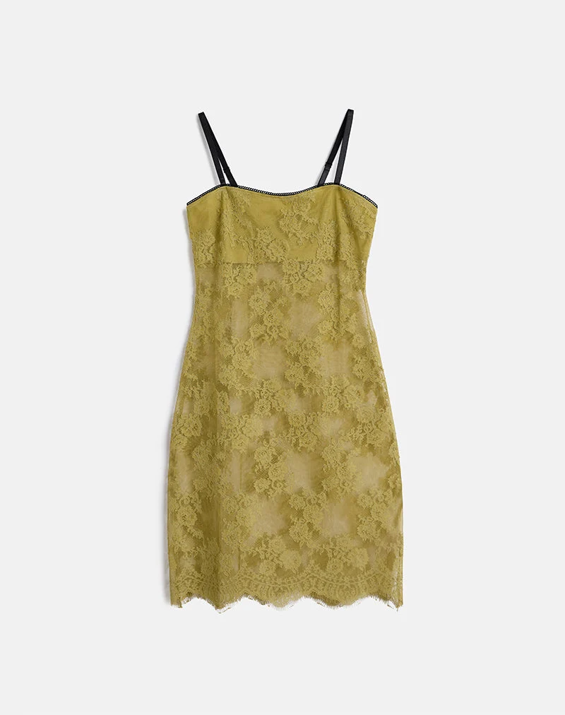 Robe Urian en dentelle Eyelash Chartreuse