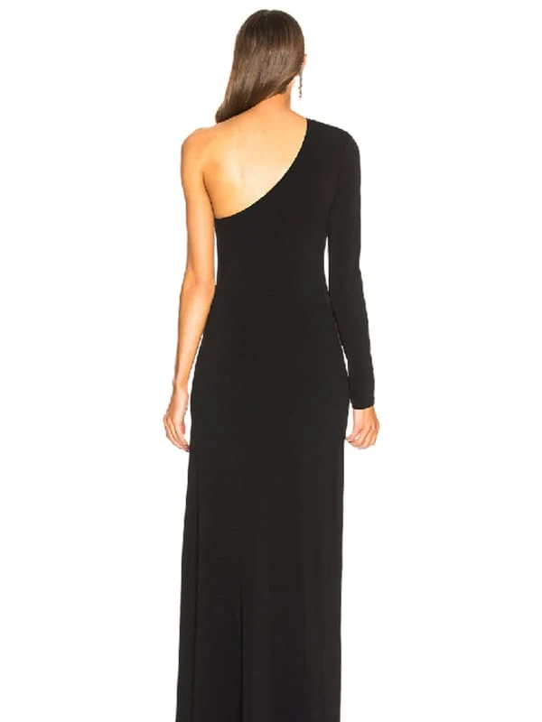 Robe de bal asymétrique en velours noir avec fente haute