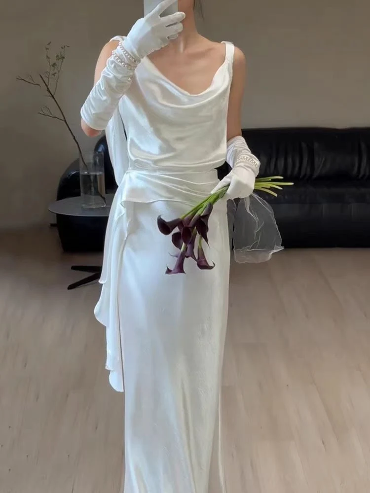 Robe de mariée dos nu en soie à col bénitier