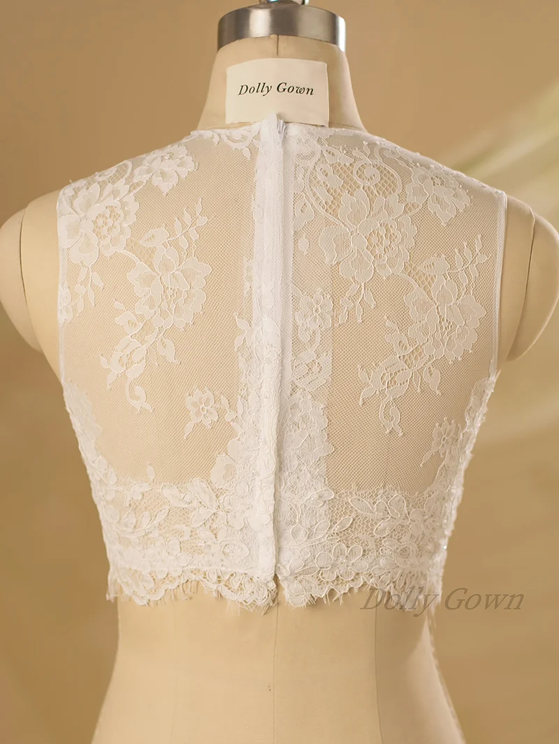 Hauts de mariée en dentelle sans manches à col haut Hsin