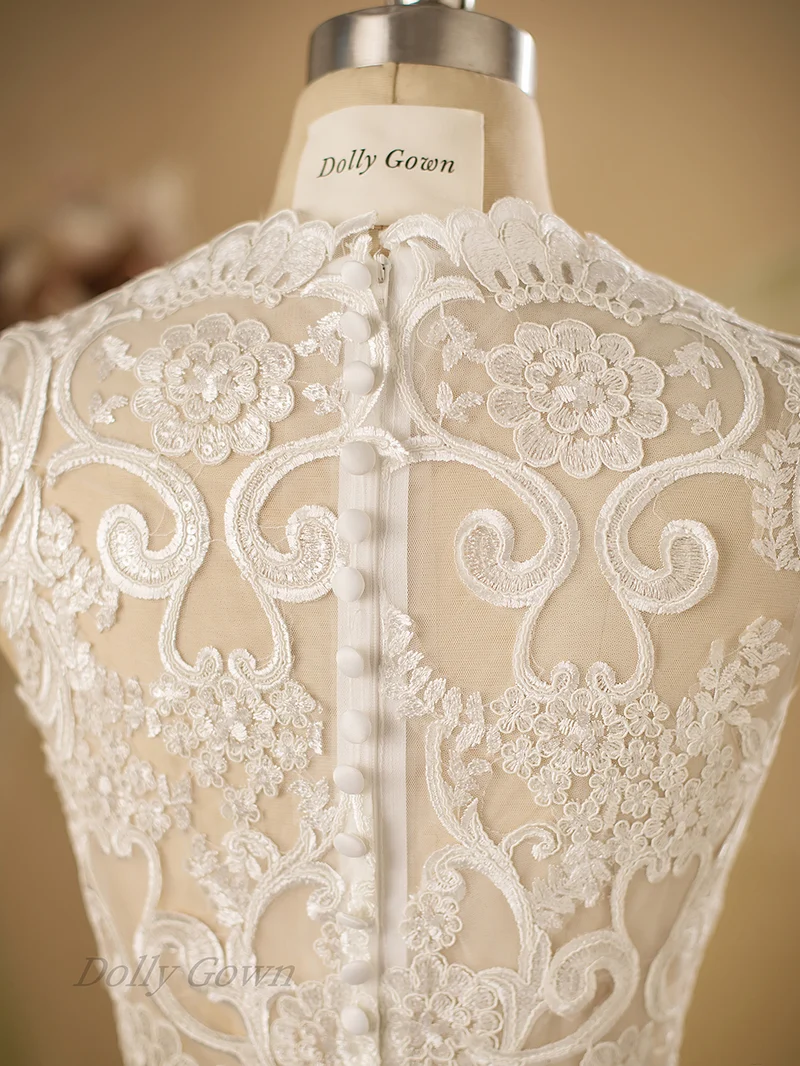 Haut de robe de mariée en dentelle à col haut Ingrid