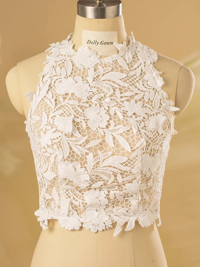 Haut de mariée en dentelle à col licou et à feuilles