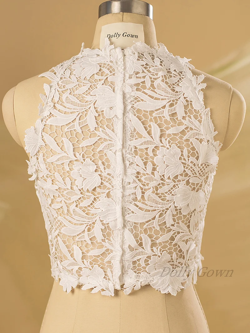 Haut de mariée en dentelle à col licou et à feuilles