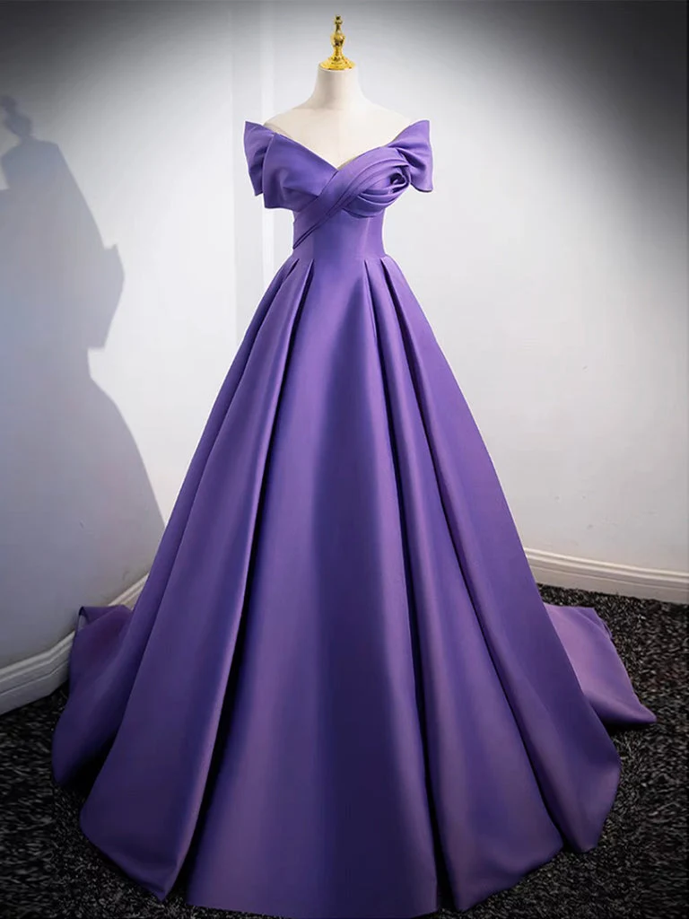 Robe de bal violette en satin à épaules dénudées et torsadée