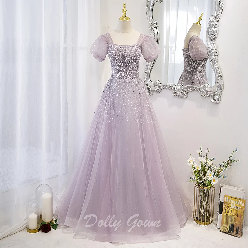 Robe de bal trapèze à col carré et perles lilas