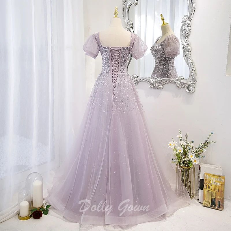 Robe de bal trapèze à col carré et perles lilas