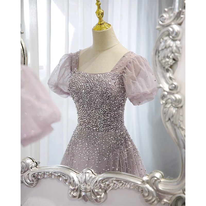 Robe de bal trapèze à col carré et perles lilas