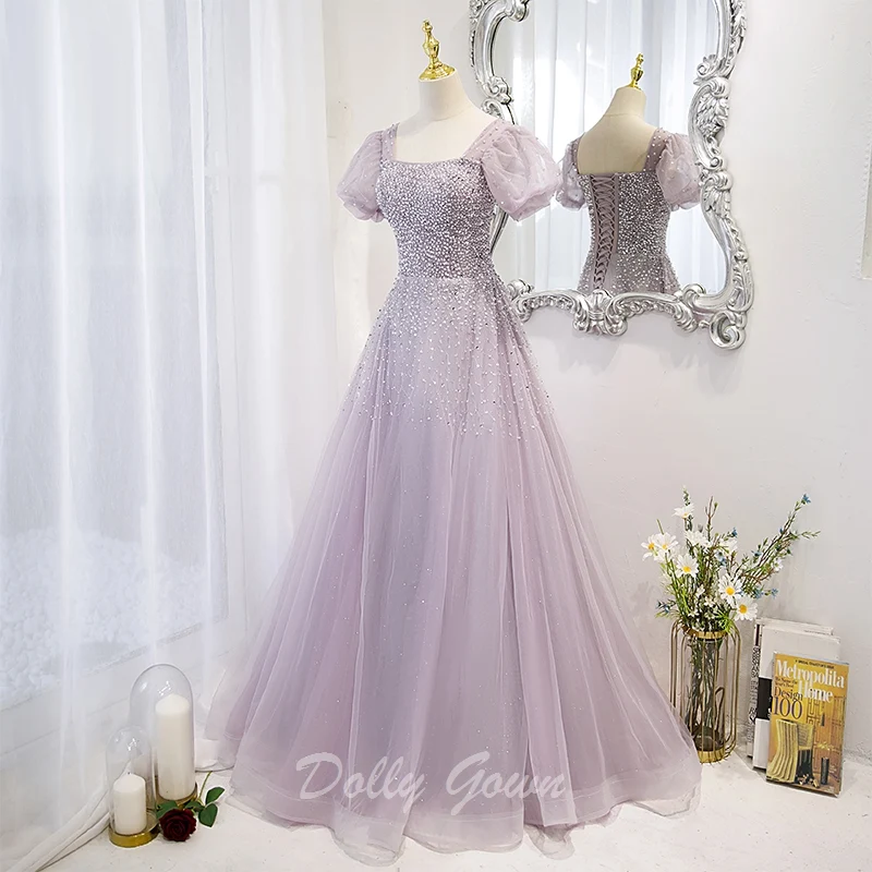Robe de bal trapèze à col carré et perles lilas