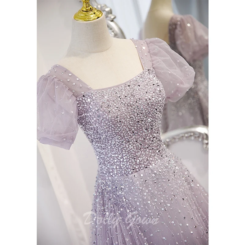 Robe de bal trapèze à col carré et perles lilas