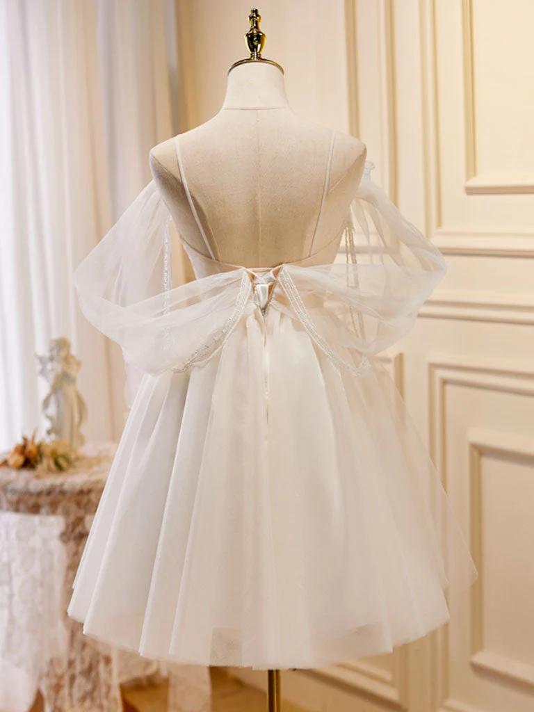 Robe de bal blanche courte en tulle transparent fluide et romantique