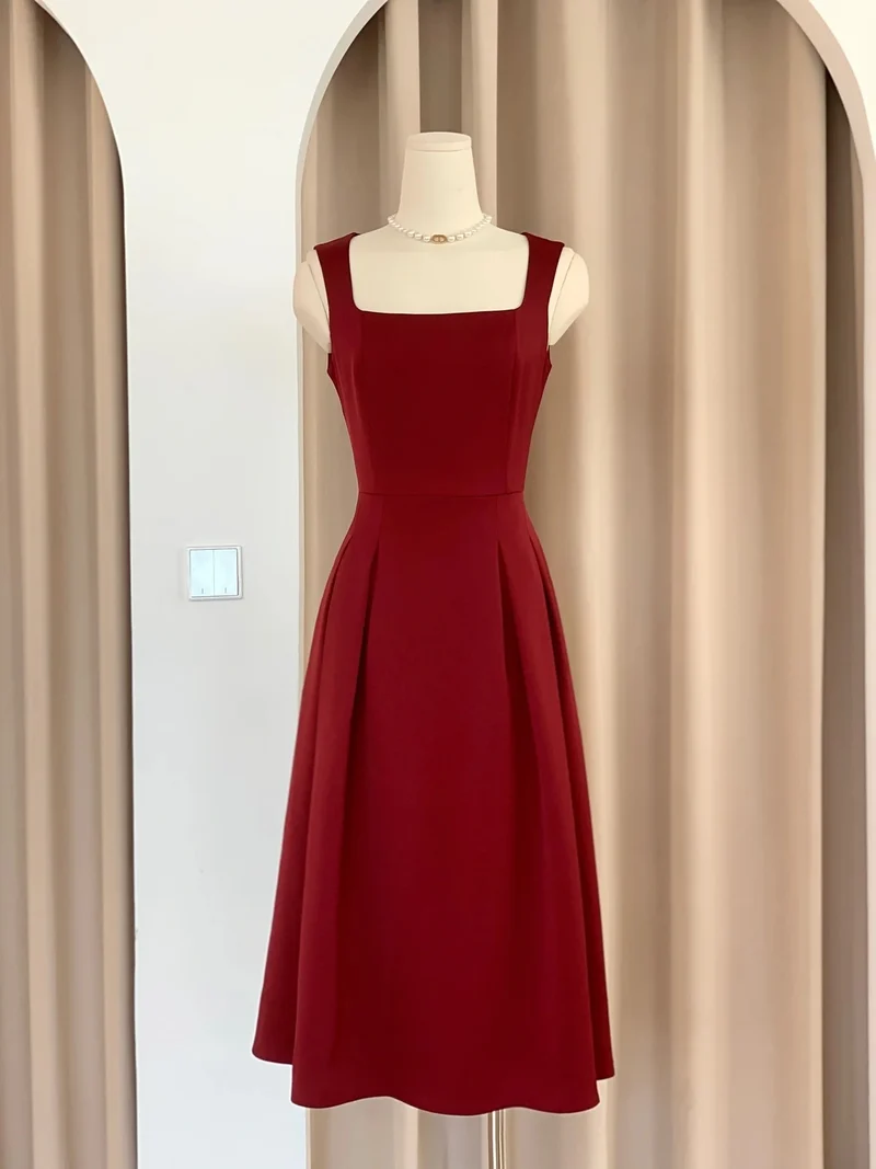 Robe vintage Rockabilly bordeaux à col carré des années 50