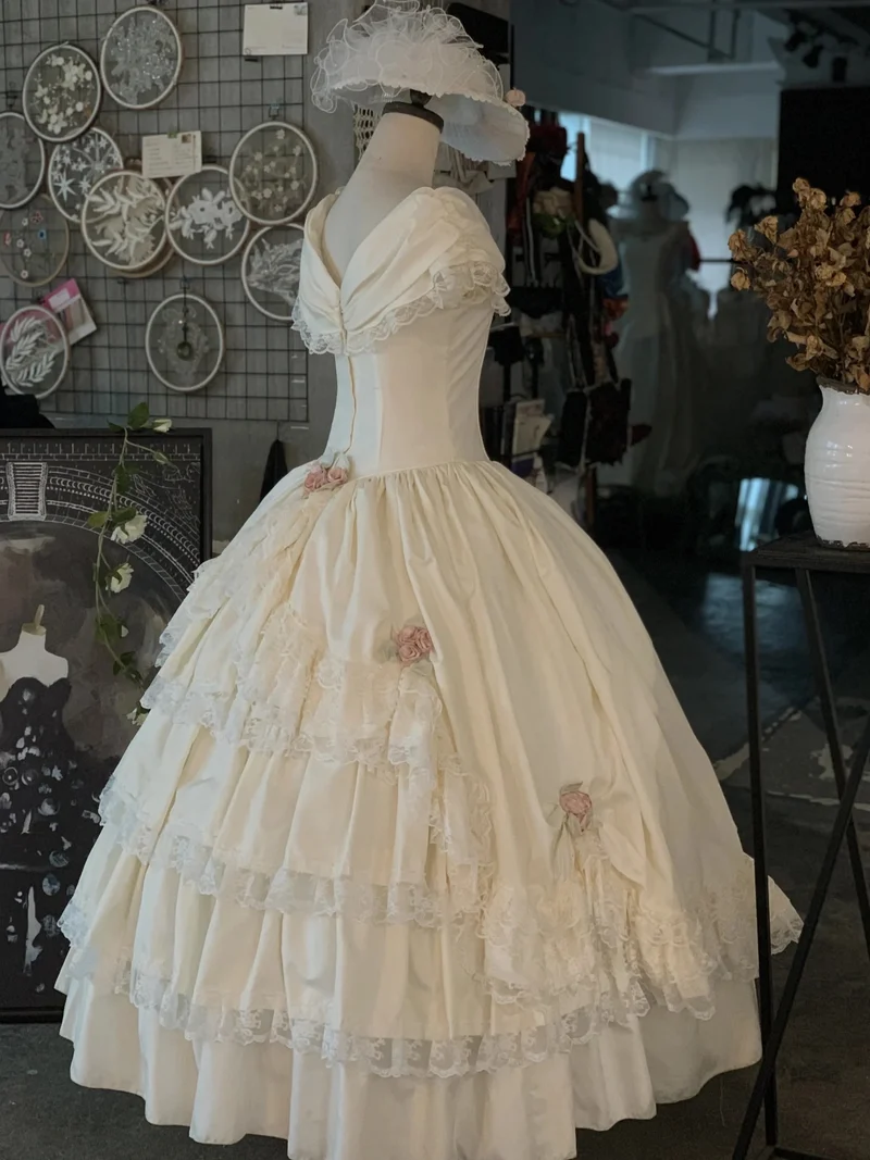 Robe de mariée vintage à épaules dénudées et longueur thé, inspirée des années 50
