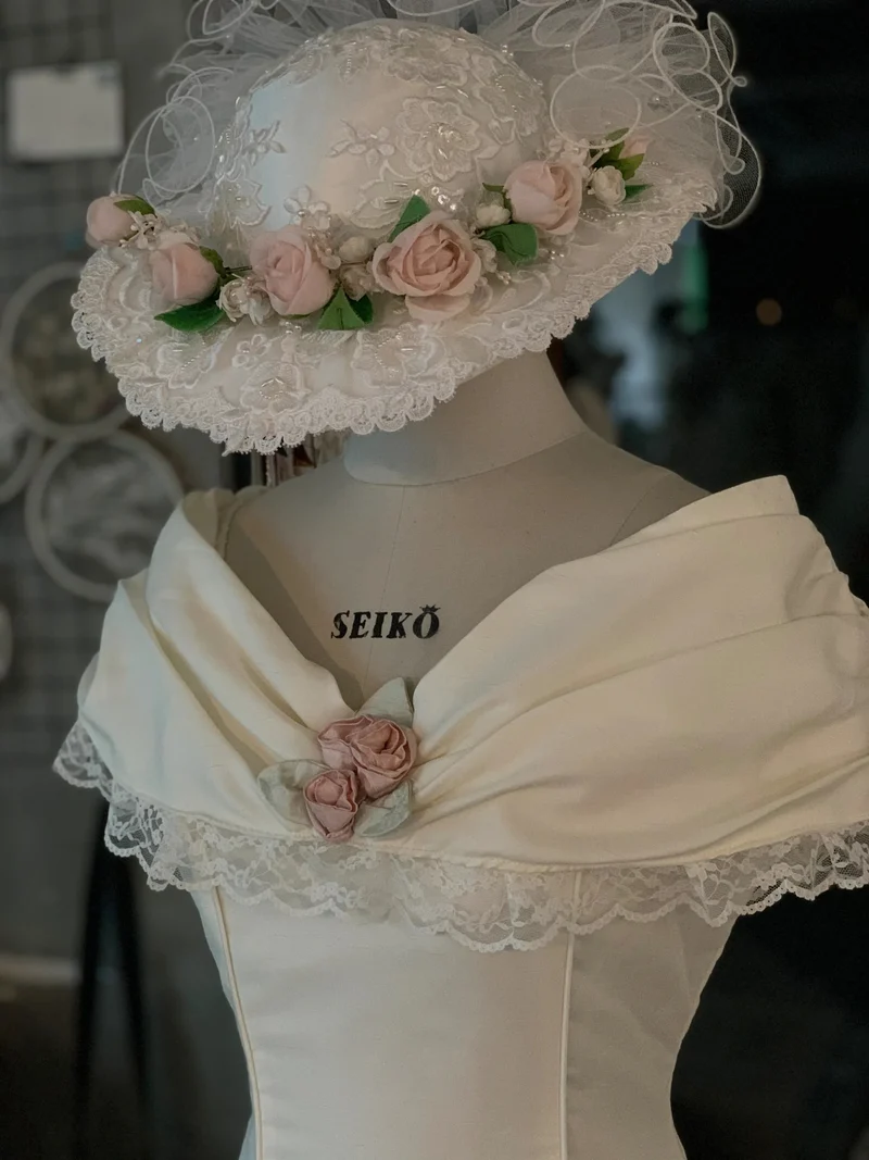 Robe de mariée vintage à épaules dénudées et longueur thé, inspirée des années 50