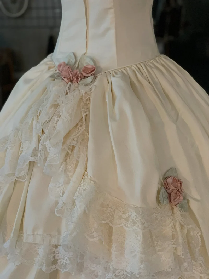 Robe de mariée vintage à épaules dénudées et longueur thé, inspirée des années 50