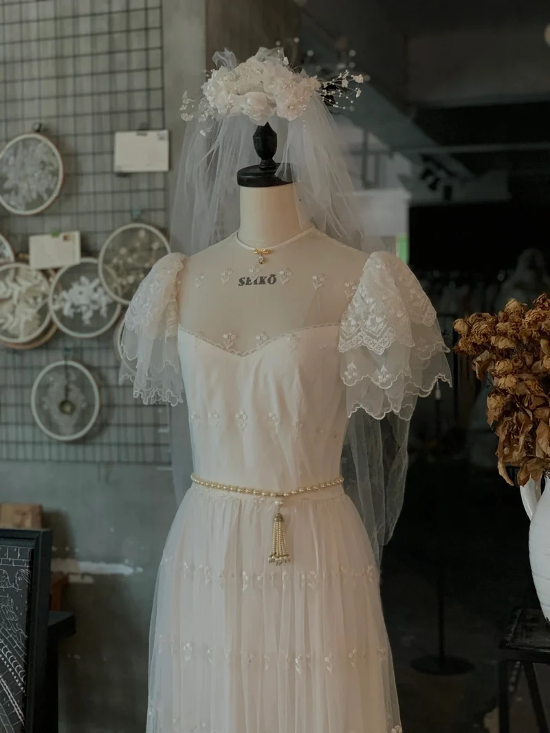 Robe de mariée longueur cheville style vintage des années 70