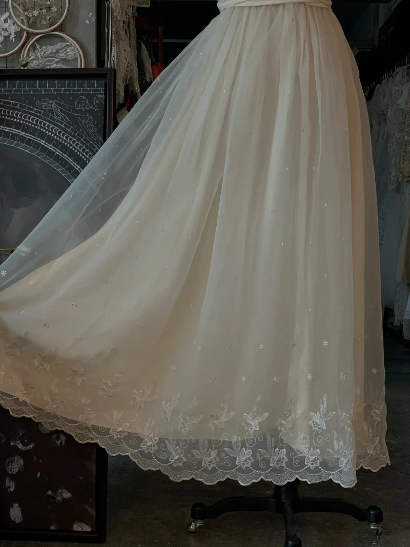 Robe de mariée longueur cheville style vintage des années 70