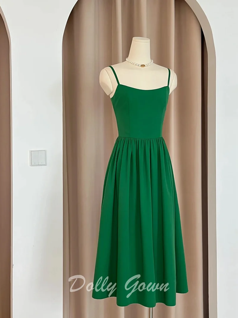 Robes de demoiselle d'honneur vintage courtes à bretelles spaghetti vert émeraude