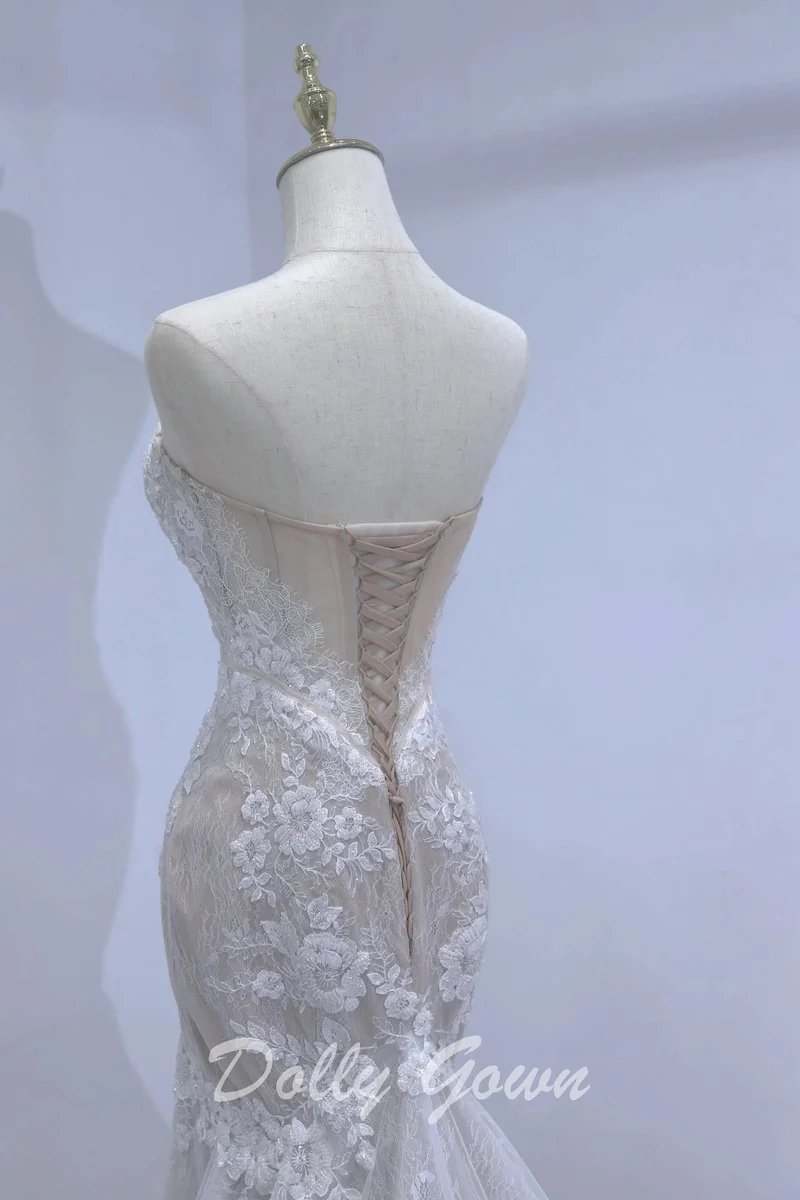 Robe de mariée sirène en dentelle à couper le souffle sans bretelles Illusion