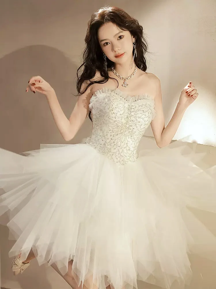 Robe de soirée blanche adorable asymétrique sans bretelles