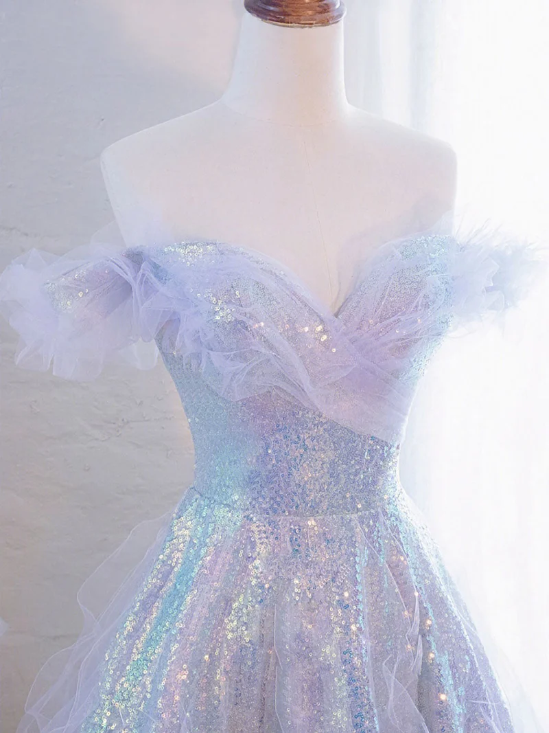 Robe de bal bohème en tulle à volants et paillettes lilas à épaules dénudées