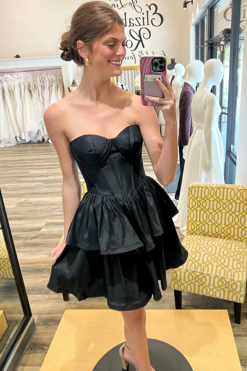 Robe de soirée superposée sans bretelles désossée noire