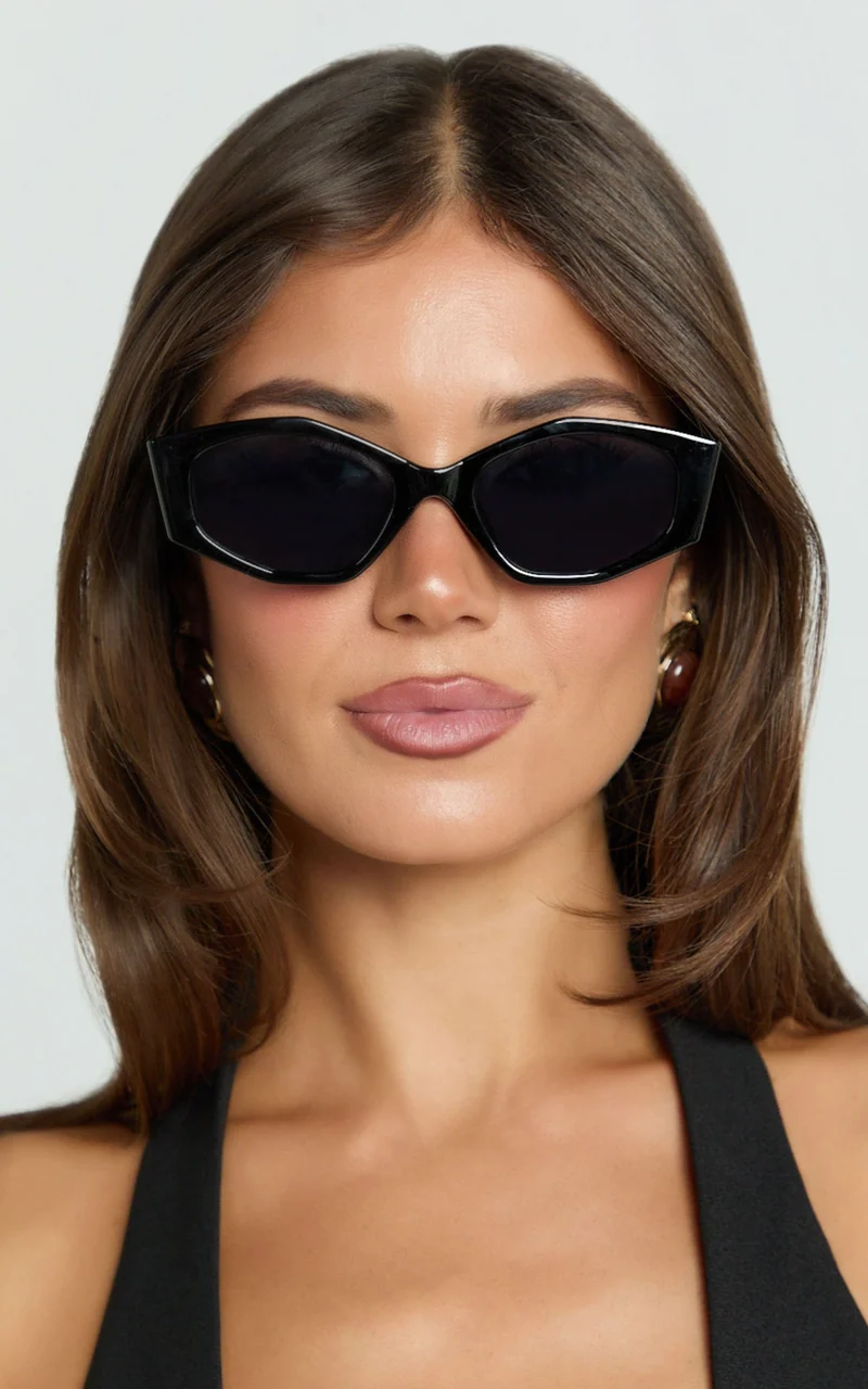 Keisha Sunglasses - Wide Rim Sunglasses in Black