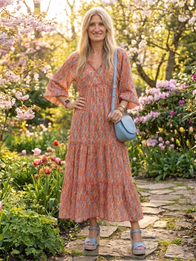 Amara | Robe Midi à Étages Col V Imprimé Géométrique